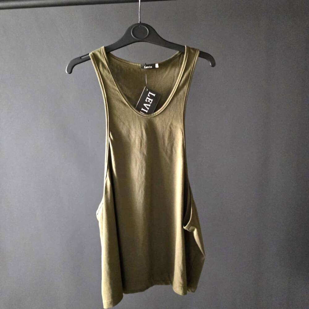 𝐎𝐯𝐞𝐫𝐬𝐢𝐳𝐞𝐝 𝐰𝐢𝐥𝐝 𝐎-𝐧𝐞𝐜𝐤