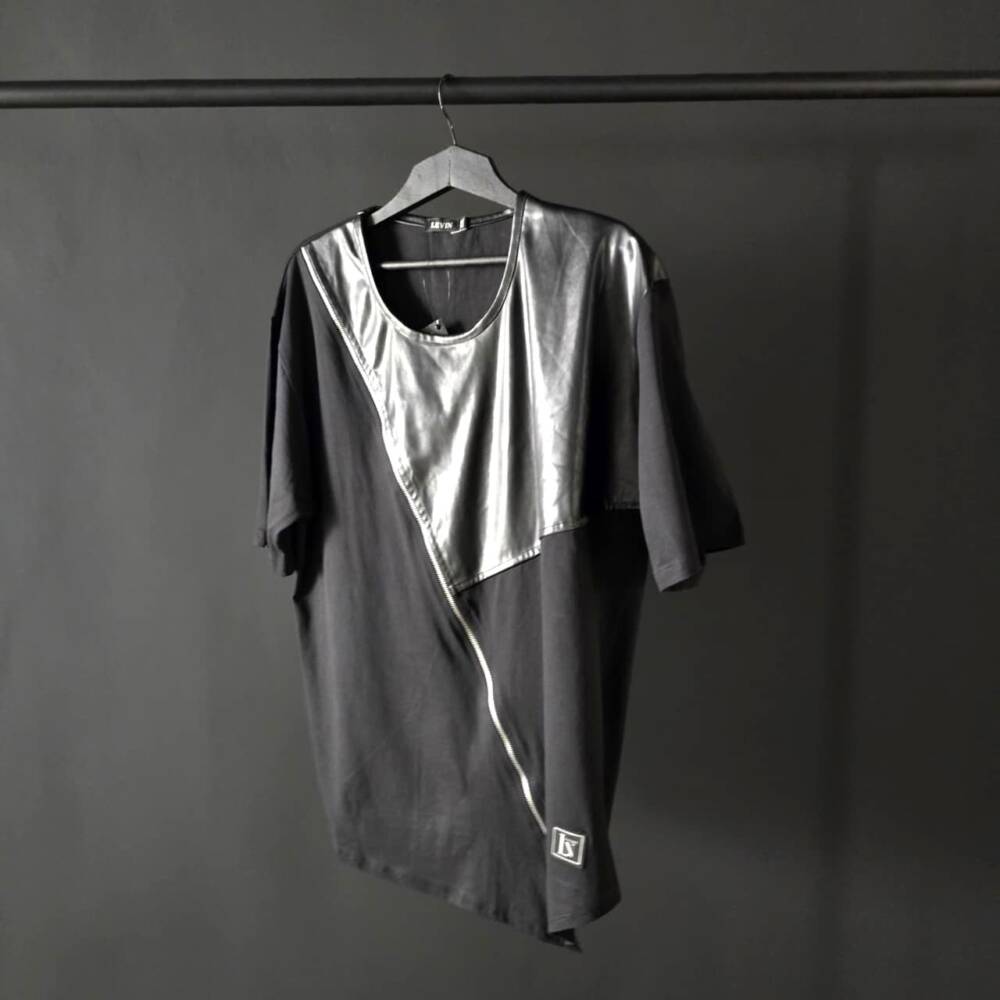 𝐎𝐯𝐞𝐫𝐬𝐢𝐳𝐞𝐝 𝐥𝐞𝐚𝐭𝐡𝐞𝐫 𝐜𝐡𝐞𝐬𝐭 𝐎-𝐧𝐞𝐜𝐤