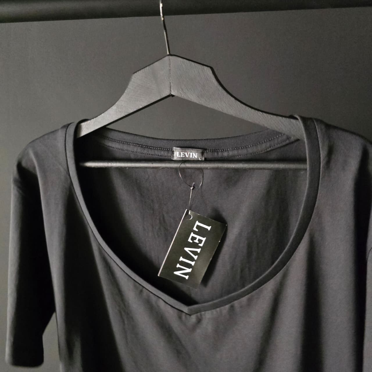 𝐖𝐢𝐥𝐝 𝐕-𝐧𝐞𝐜𝐤 - Image 2