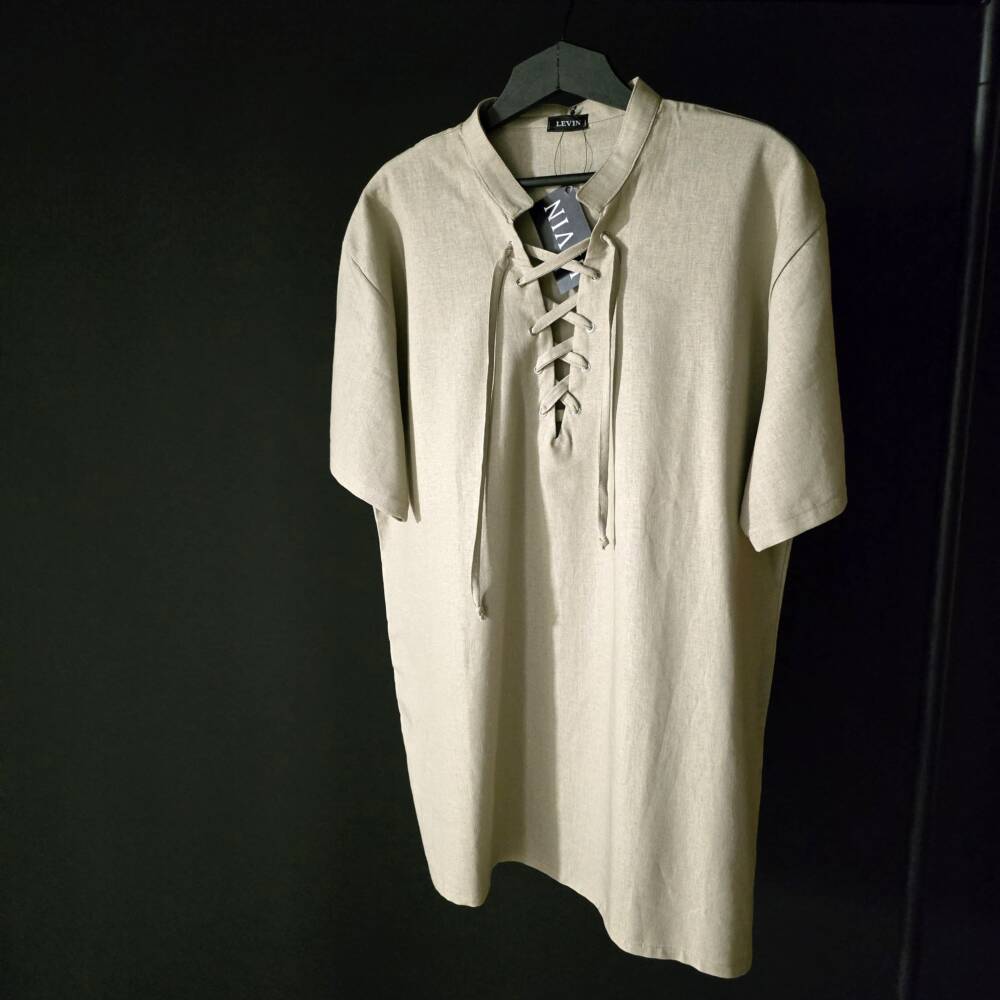 𝐎𝐯𝐞𝐫𝐬𝐢𝐳𝐞𝐝 𝐋𝐢𝐧𝐞𝐧 𝐦𝐢𝐝 𝐫𝐨𝐚𝐩 𝐕-𝐧𝐞𝐜𝐤