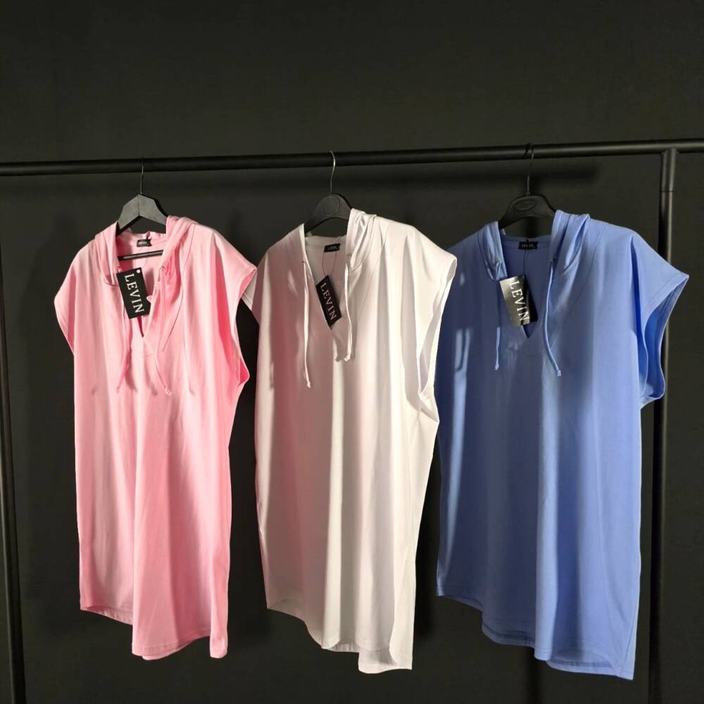 𝐂𝐮𝐫𝐯𝐞𝐝 𝐨𝐯𝐞𝐫𝐬𝐢𝐳𝐞𝐝 𝐬𝐡𝐨𝐮𝐥𝐝𝐞𝐫 𝐝𝐨𝐩 𝐕-𝐧𝐞𝐜𝐤